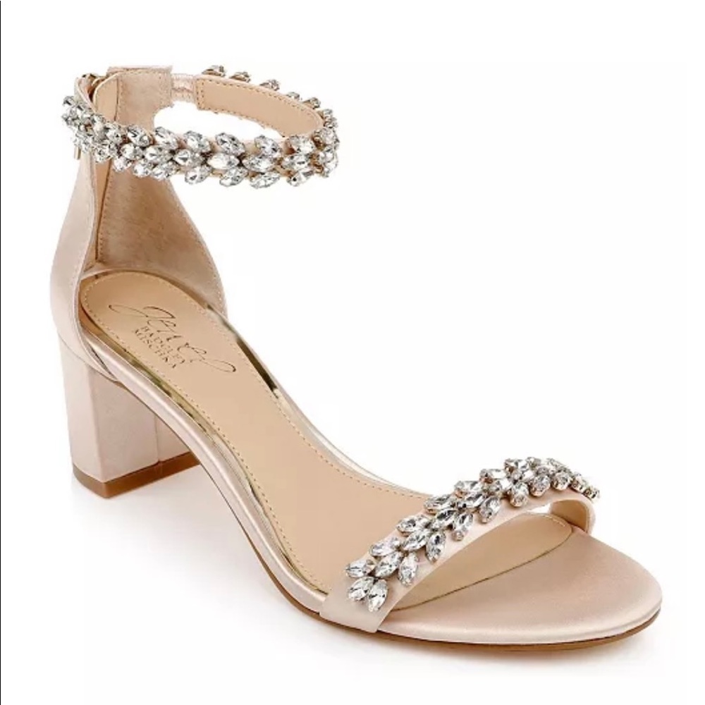 Badgley Mischka Bronwen Sandals - Champagne Size 7